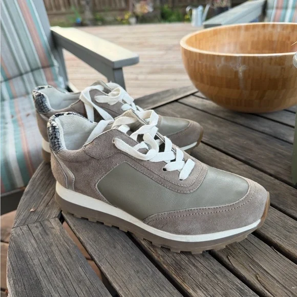 Veronica Beard Valentina Suede Leather Sneakers Size 7 - Picture 6 of 9